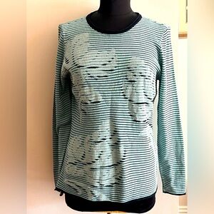 Brand new w/tag. Super soft top in navy, light blue & white w/ floral design 🩵